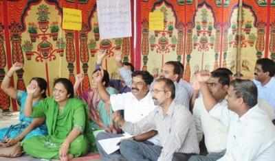 Jawahar Navodaya Vidyalayas teaching, non-teaching staff on indefinite strike