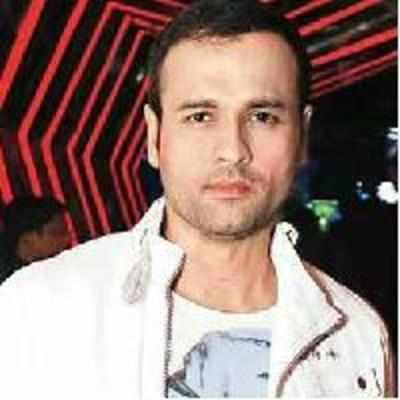 Rohit Roy is the new lead of Hitler Didi
