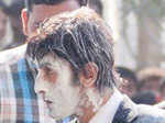 Besharam: On the sets