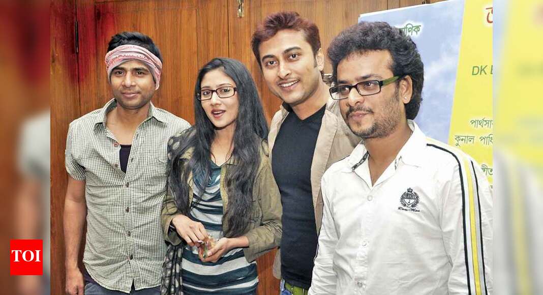 Celebs' at the premiere of Megh Roddur in Kolkata | Events Movie News ...