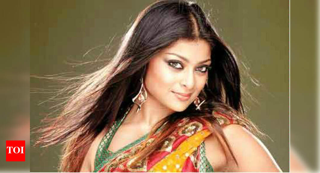 Paru W/o Devdas starts with a song sequence | Kannada Movie News ...