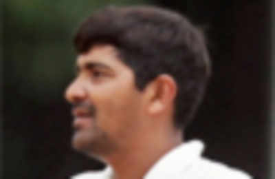 Australian batsmen falter against unfancied Dhruv, Saxena