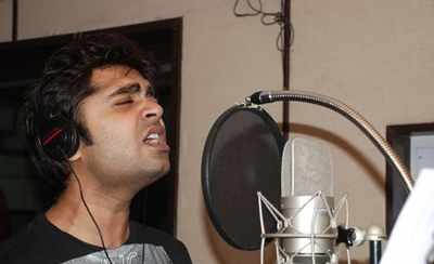 'Singer' Simbu charges 2 lakh per song?