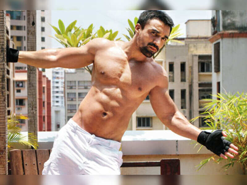 Oscars Ajaz Khan S Oscar Connection Times Of India