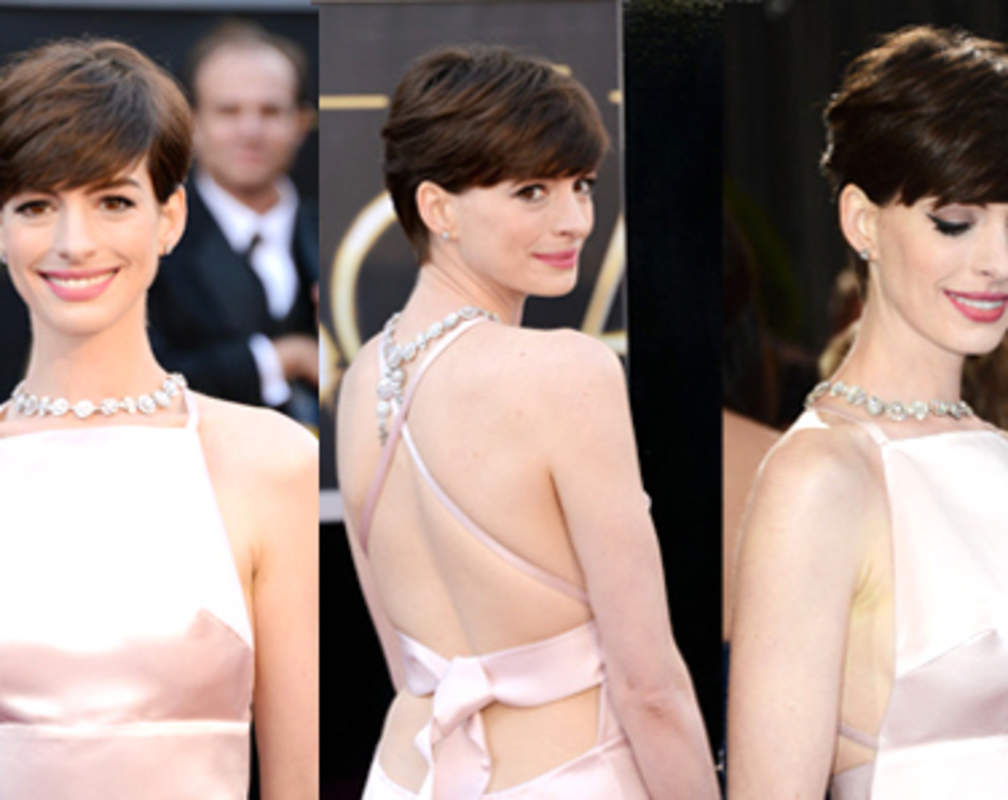 
Anne Hathaway's fashion faux pas at the Academy Awards

