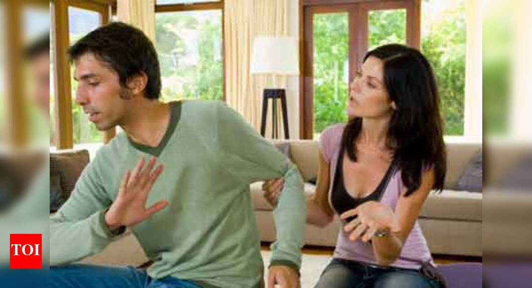 5 types of women men should avoid - Times of India