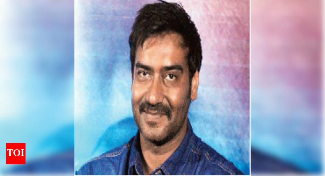 Ajay’s fans in Himmatwala’s Bum Pe Laat song! Hindi Movie News