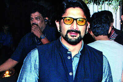 Arshad wants to ‘peck’, not kiss Huma