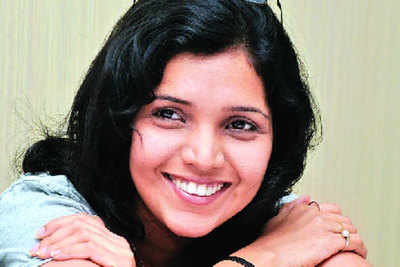 I don't like to give excuses for not doing Marathi theatre: Mukta Barve