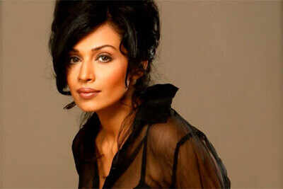Flora Saini, A true patriot Tamil Movie News - Times of India