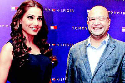 Bipasha Basu launches Tommy Hilfiger's new Spring Summer 2013 collection at Forum Mall, Koramangala in Bangalore