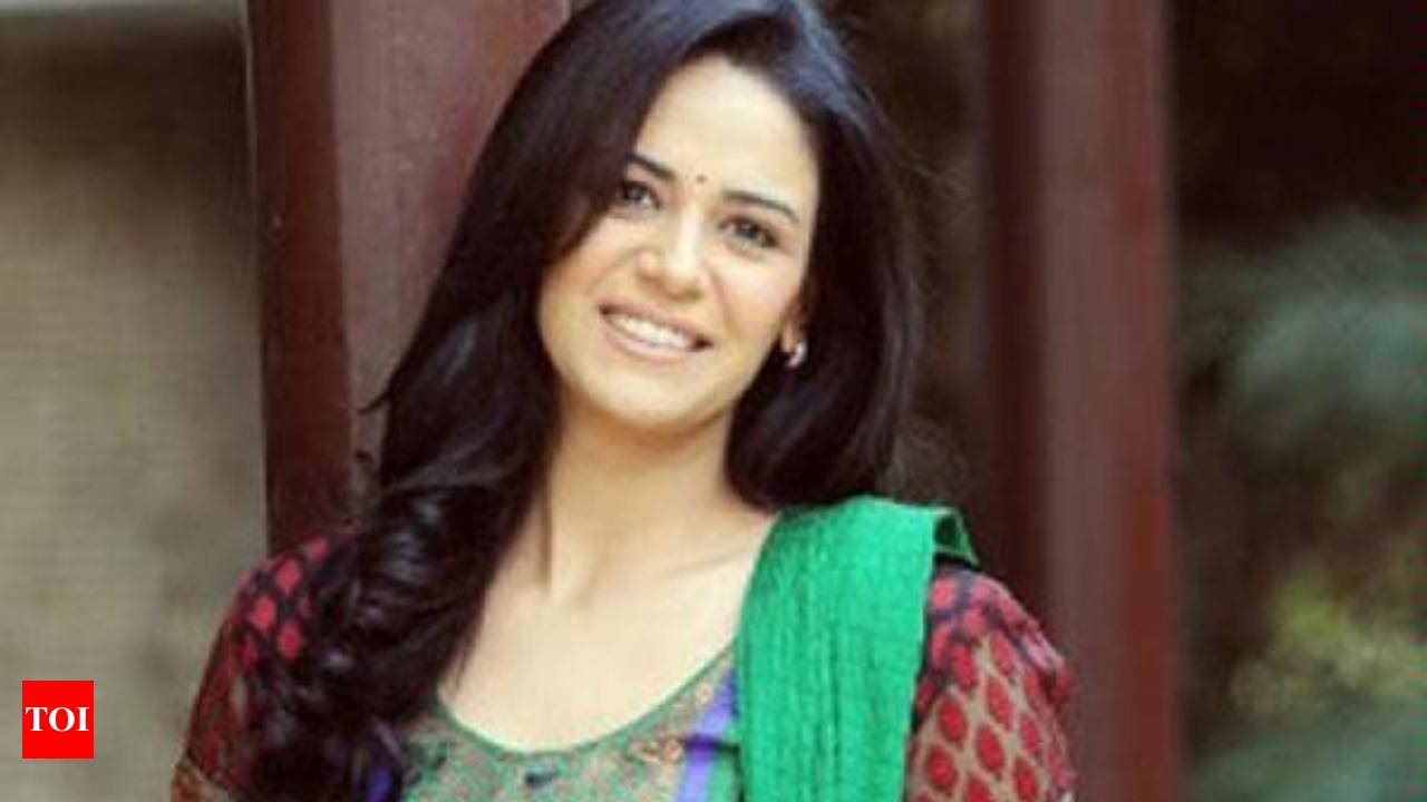 Mona Singh files complaint as MMS clip goes viral | Hindi Movie News -  Times of India