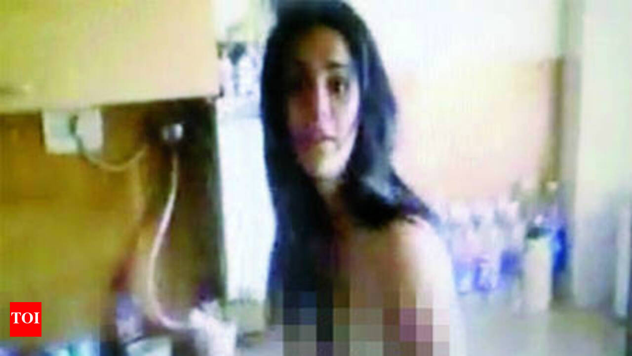 Mona singh naked video