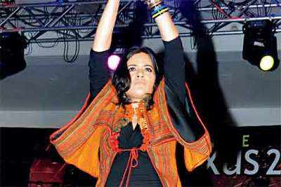 Sona Mohapatra performs at annual college fest, Fluxus 2013 of IIT Indore