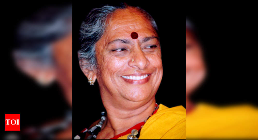 B Jayashree Receives Padmashree Award | Kannada Movie News - Times Of India