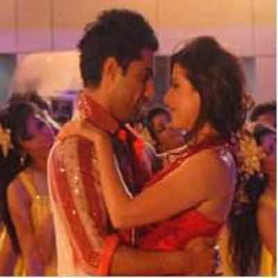 Vishal Karwal and Karishma Kotak dating!