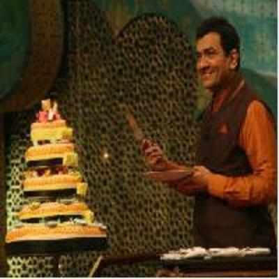 A Special B'day cake perpared for Sanjeev Kapoor