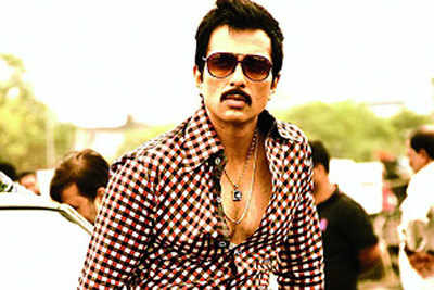 I was shocked to see people don't have time in Mumbai: Sonu Sood