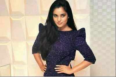 Stars congratulate Ramya on completing a decade
