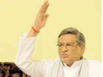 Karnataka polls: Rahul magic will work as 50% electorate is young, says S M Krishna