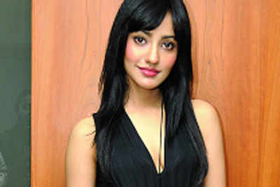 Dharamji is the hottest among the Deols: Neha Sharma