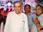 Pawan Bansal resigns after Sonia meets Manmohan