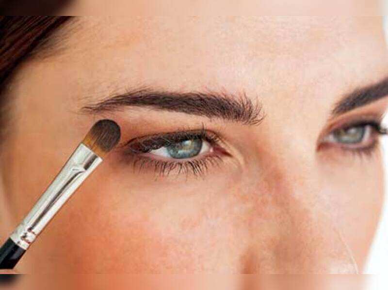 How to prevent eyeliner from smudging Times of India