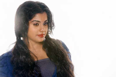 It was not easy romancing Unni: Actress Meera Nanda | Malayalam Movie News  - Times of India