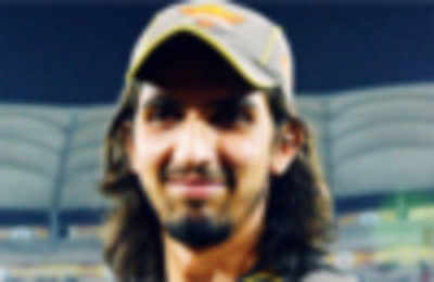 Does long hair stop you from bowling well! Sanga asks Ishant