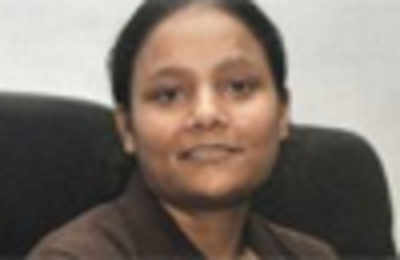 Arunima becomes first Indian amputee to scale Mt Everest
