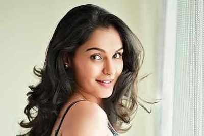 Andrea, first choice for Aadukalam?