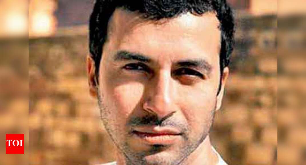 Cannes prize winner Murli Nair doesn't ring a bell Aamir Bashir