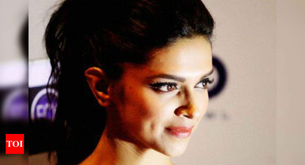 Deepika Padukone wraps up 'Chennai Express' shoot - News18