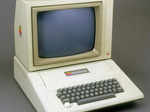 First Apple computer auctioned