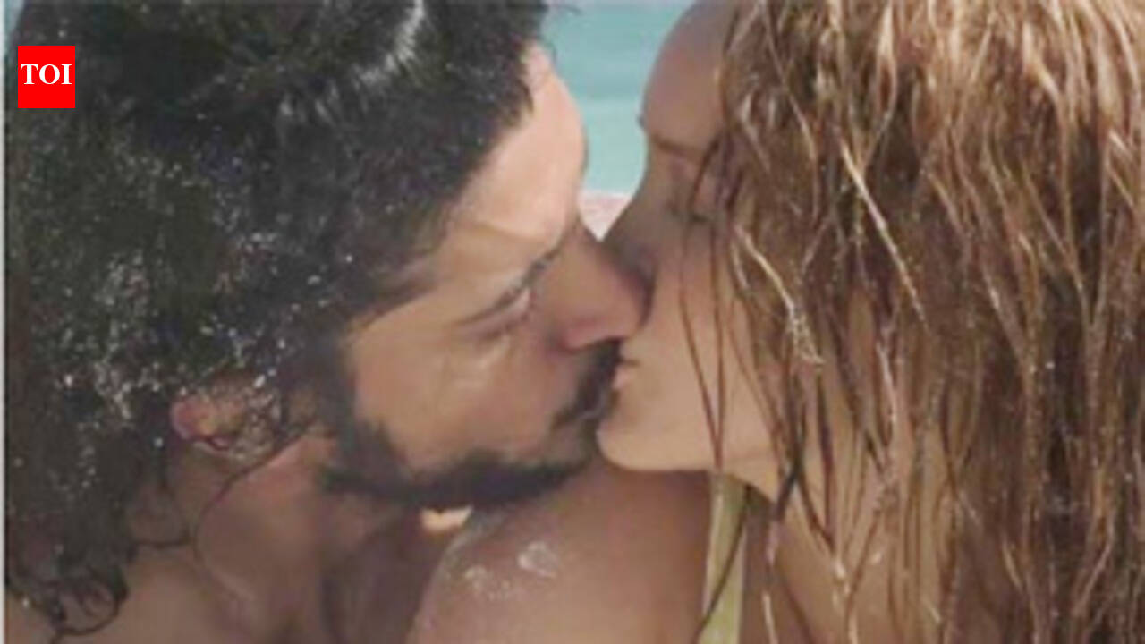 Watch: Farhan Akhtar's hot kiss from 'Bhaag Milkha Bhaag'