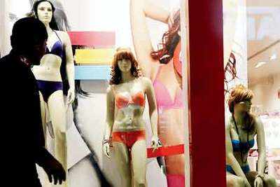 Can lifeless mannequins provoke men to rape?