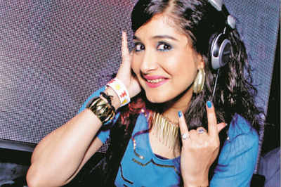 DJ Barkha Kaul played live at Friday night bash hosted at Capitol in Delhi