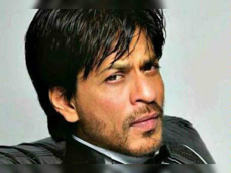 Shah Rukh Khan Shah Rukh S Shoulder Injury Creates Roadblock For Chennai Express Hindi Movie News Times Of India
