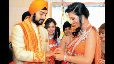 Engagement ceremony of Jagpreet and Guneet arranged in style in Delhi