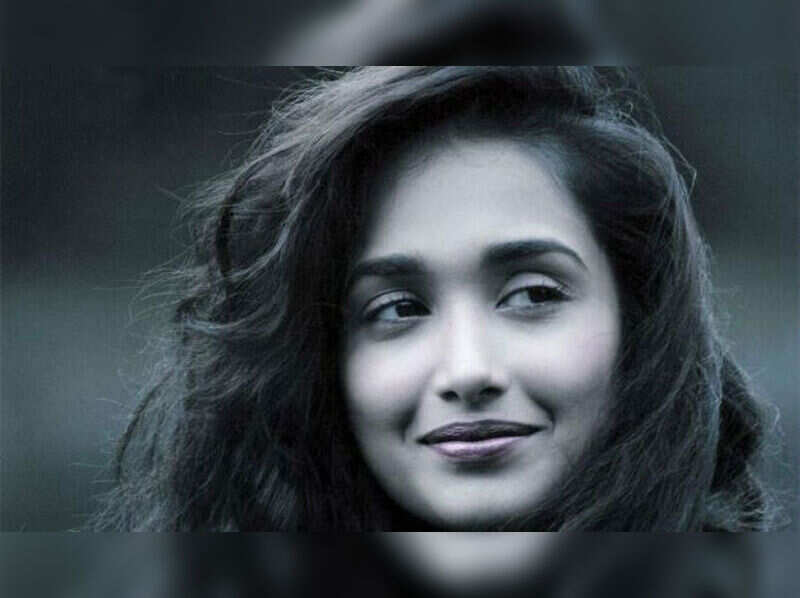 Jiah Khan Troubled Love Affair Failing Career Drove Jiah