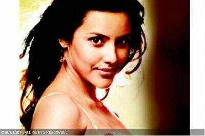 Priya Anand impressed by Lingusamy