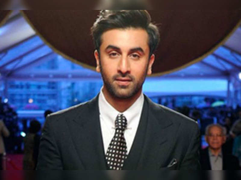 ranbir kapoor: Lack willpower to quit smoking: Ranbir Kapoor | Hindi