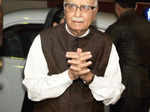 LK Advani resigns from BJP