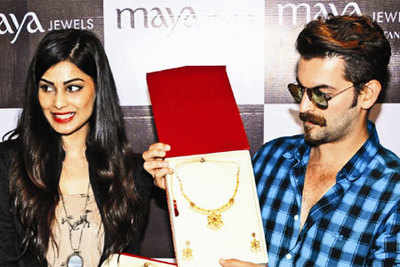 Neil Nitin Mukesh and Puja Gupta at Maya Jewels
