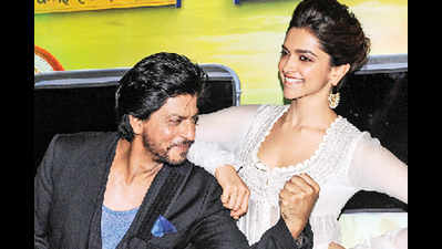 Shahrukh Khan and Deepika Padukone at the trailer launch of 'Chennai Express' in Mumbai