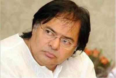 Credit of 'YJHD's success goes to director, scriptwriter: Farooq Sheikh
