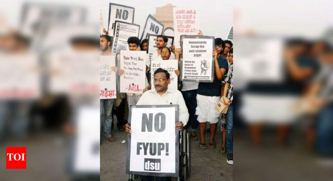 MM Pallam Raju urges teachers to accept DU's FYUP programme - Times of ...