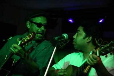 Anjun Dutt promotes Ganesh Talkies at a popular nightclub in Kolkata