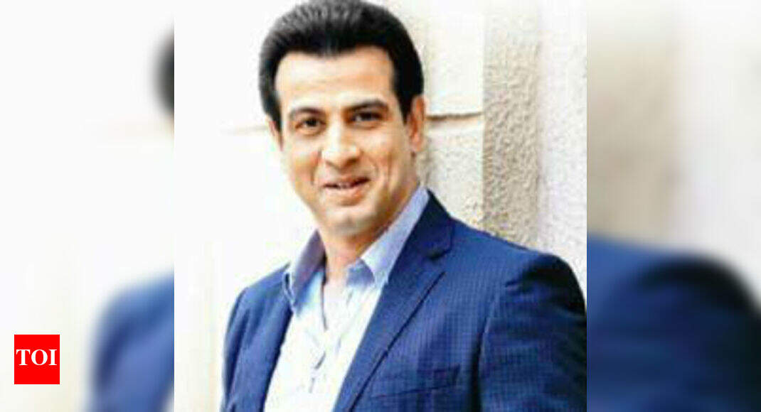 I am having a love affair with my audience: Ronit Roy - Times of India