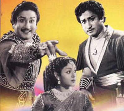 The first Tamil film to have rock ‘n’ roll dance.